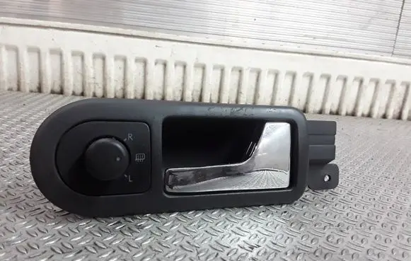 Volkswagen PASSAT B5.5 Front door interior handle 3B2837114