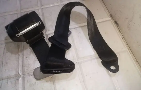 Citroen C3 Rear seatbelt 40553 041048 43594
