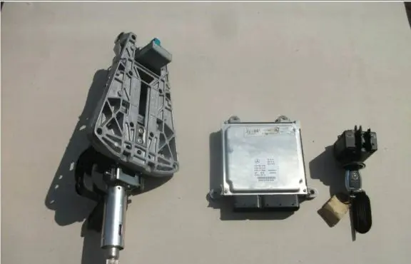Mercedes-Benz E W212 Engine control unit/module A6519007500 28336101 A0064461540