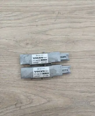 Volvo V70 Airbag deployment crash/impact sensor 9452777 008582 008583