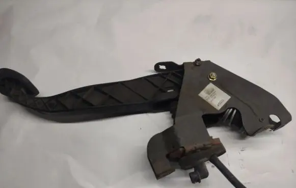 Volkswagen Transporter - Caravelle T5 Clutch pedal 7H1721059E 0007051