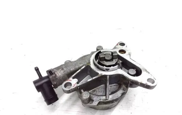 Nissan Qashqai Vacuum pump 146503760R