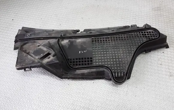 Mercedes-Benz E W210 Wiper trim A2108301513