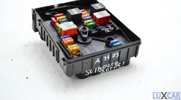 Volkswagen Scirocco Fuse box set 1K0937125D 017183073