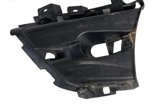 Renault Captur II Front bumper mounting bracket 628108507R