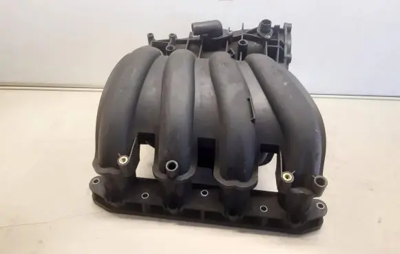 BMW 1 E81 E87 Intake manifold