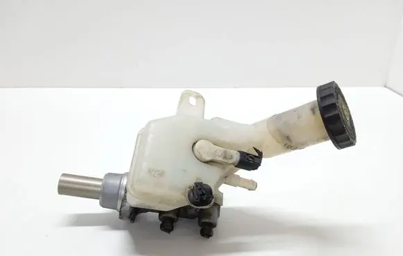 Mitsubishi Outlander Master brake cylinder 03350890021 03350890011