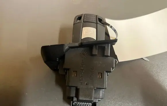 BMW 3 E90 E91 Ignition lock 695472013 10862510