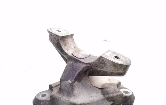 Honda CR-V Steering rack mounting bracket 061123