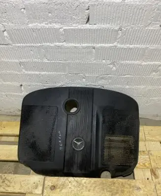 Mercedes-Benz C W204 Engine cover (trim) 6510102167