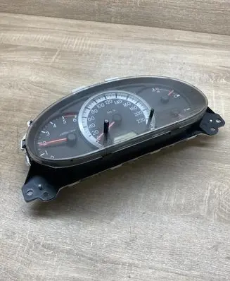 Mazda 5 Speedometer (instrument cluster) C23555430