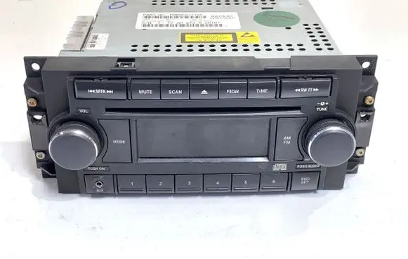 Jeep Grand Cherokee (WK) Radio/CD/DVD/GPS head unit P05064171AE