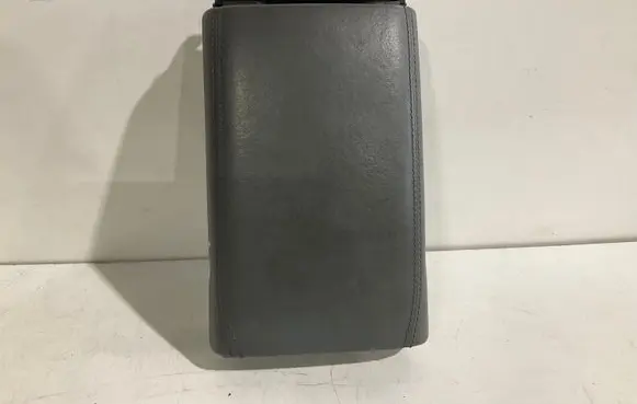 Mercedes-Benz CLS AMG C219 Armrest
