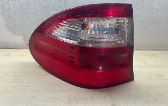 Mercedes-Benz E W211 Rear/tail lights A2118200711