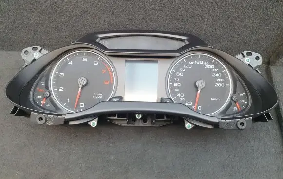 Audi A4 S4 B8 8K Speedometer (instrument cluster) 8K0920900