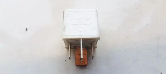 Opel Signum Other relay 9522061 4RA003510-50