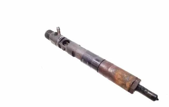 Fuel injector