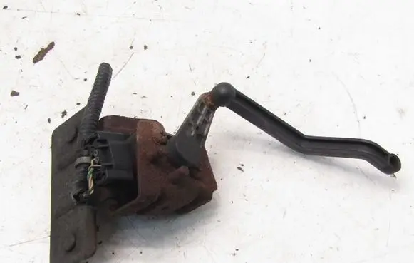 Jeep Cherokee Headlight/headlamp level sensor 6002TM0210