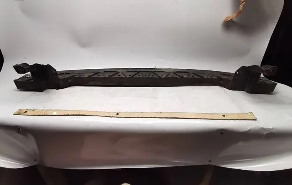 Volkswagen Golf Plus Bottom radiator support slam panel 5M0807093B