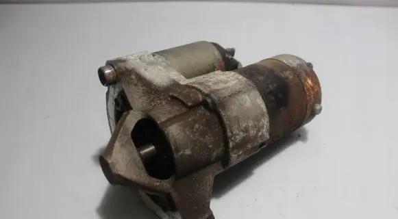 Peugeot 206 Starter motor M00T85381