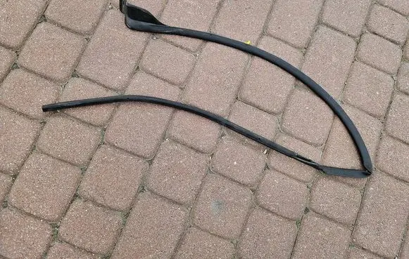 Opel Mokka B Front door rubber seal OPELCZESCI.com-102