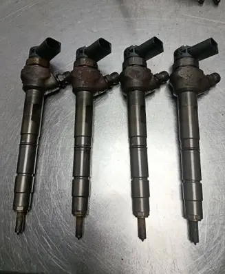 Volkswagen Golf SportWagen Fuel injectors set 04L130277G