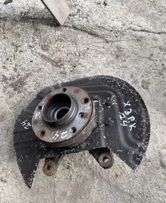 BMW X3 E83 Front wheel hub