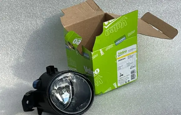 Renault Clio III Front fog light 88044 89211093 13012313