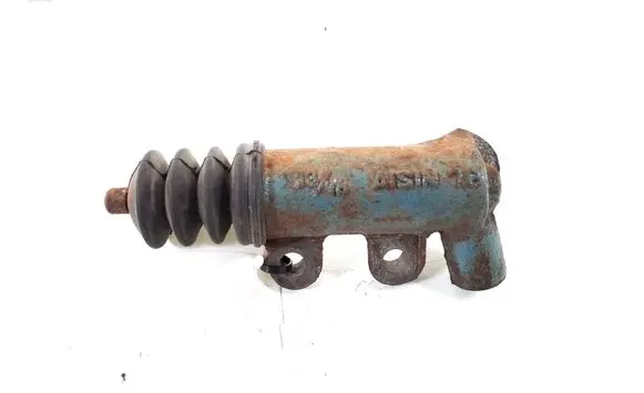 Toyota Yaris Clutch slave cylinder 31470-52020
