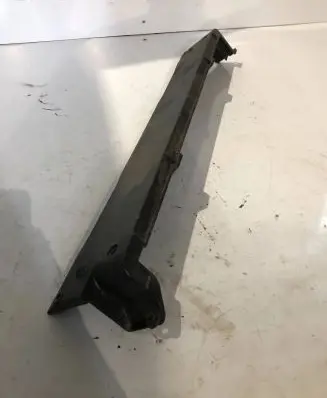 BMW X5 E70 Bottom radiator support slam panel 7533539