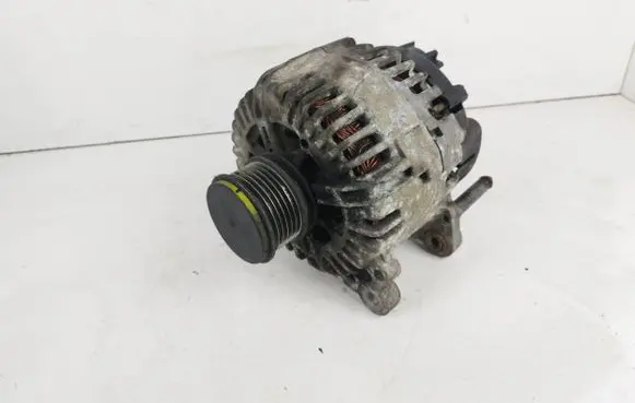 Volkswagen Caddy Generator/alternator 06F903023C 107343010 2542695F