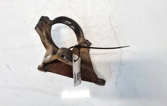 Ford Focus C-MAX Engine mounting bracket 3M513K305DC 3M51-3K305-DC