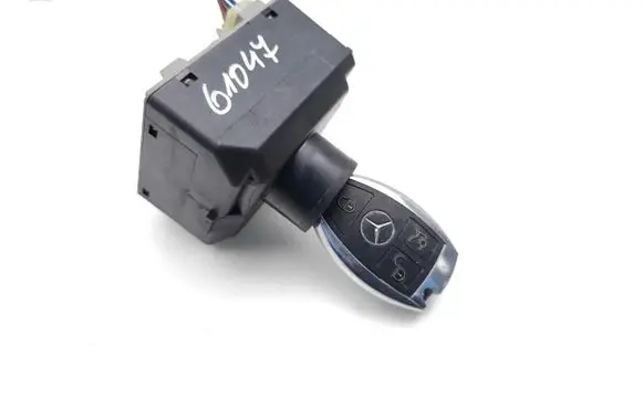 Mercedes-Benz A W176 Ignition lock A2469051202