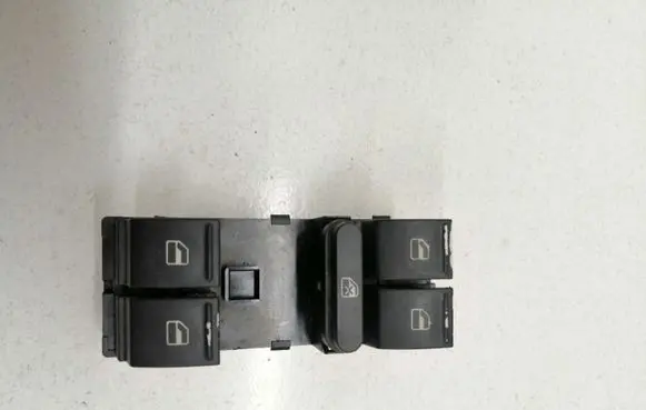 Volkswagen Jetta V Electric window control switch 1K4959857