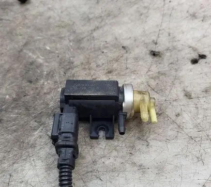 Citroen C4 II Turbo solenoid valve 9672875080 70163302