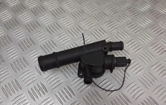 Seat Ibiza III (6L) Thermostat housing 038121132D