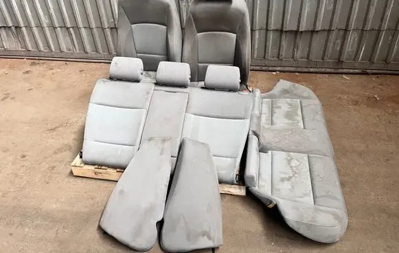 Seat set