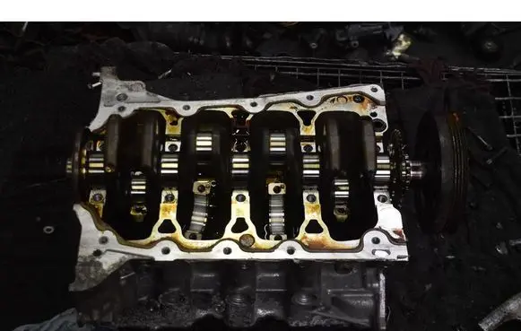 Toyota Yaris Engine block 2NR