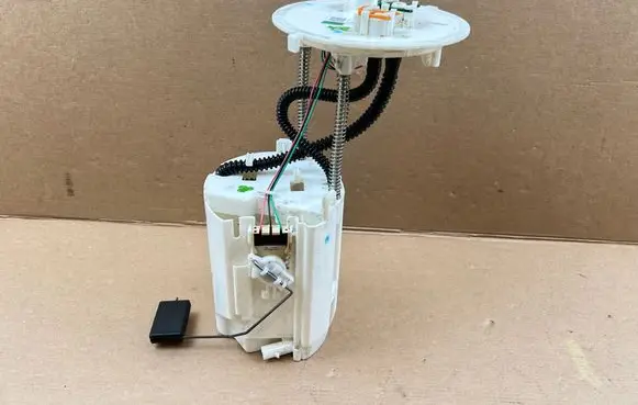Toyota Hilux (AN120, AN130) In-tank fuel pump 770100K201