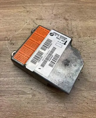 BMW 5 E39 Airbag control unit/module 8374799 MRSZ9032
