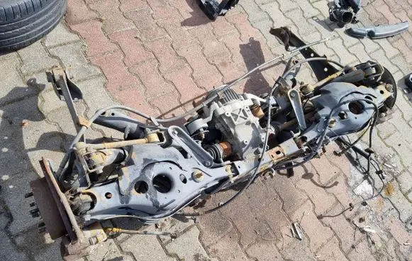 Toyota RAV 4 (XA40) Rear axle beam with reductor DYFER