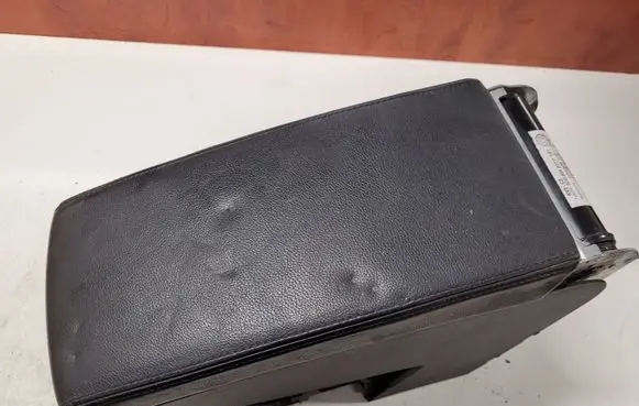 Volkswagen PASSAT B7 Armrest 3C0864207P 3CO864207P 3C0863319AQ