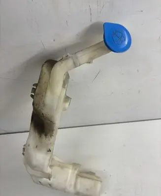 Windshield washer fluid reservoir/tank