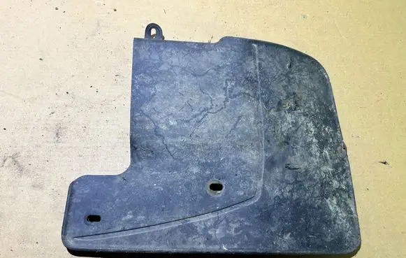 Renault Master III Front mudguard 638500003R