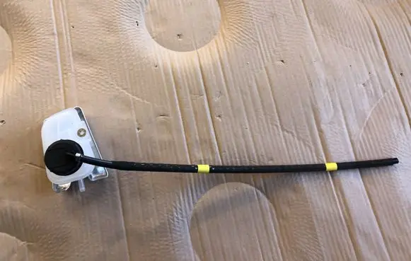 Ferrari F8 Tributo Brake fluid reservoir 