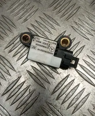 Mercedes-Benz ML W163 Airbag deployment crash/impact sensor 0003021662522140 A1638200226