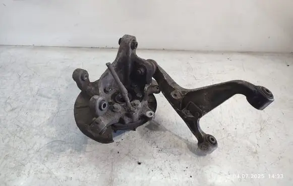Infiniti Q50 Rear wheel hub