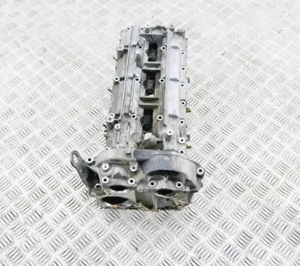 Mercedes-Benz Vito Viano W639 Engine head A6420100721 A6420101230