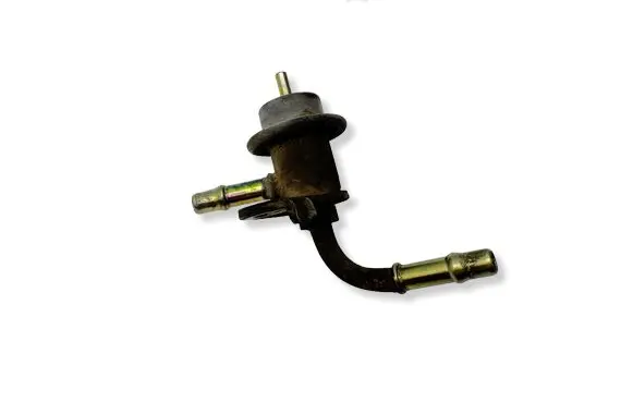 Subaru Outback Fuel pressure regulator 7953004630