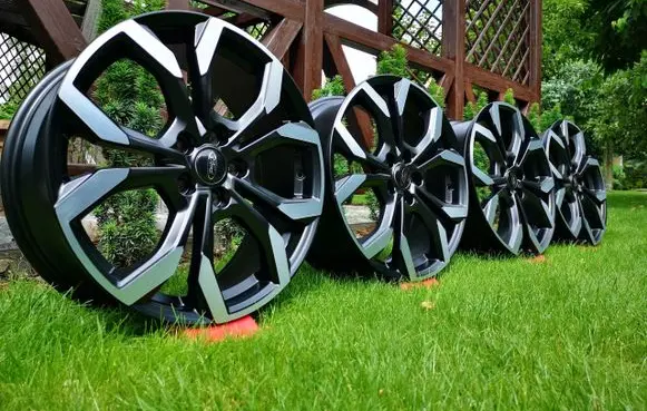 Ford Kuga II R18 alloy rim 